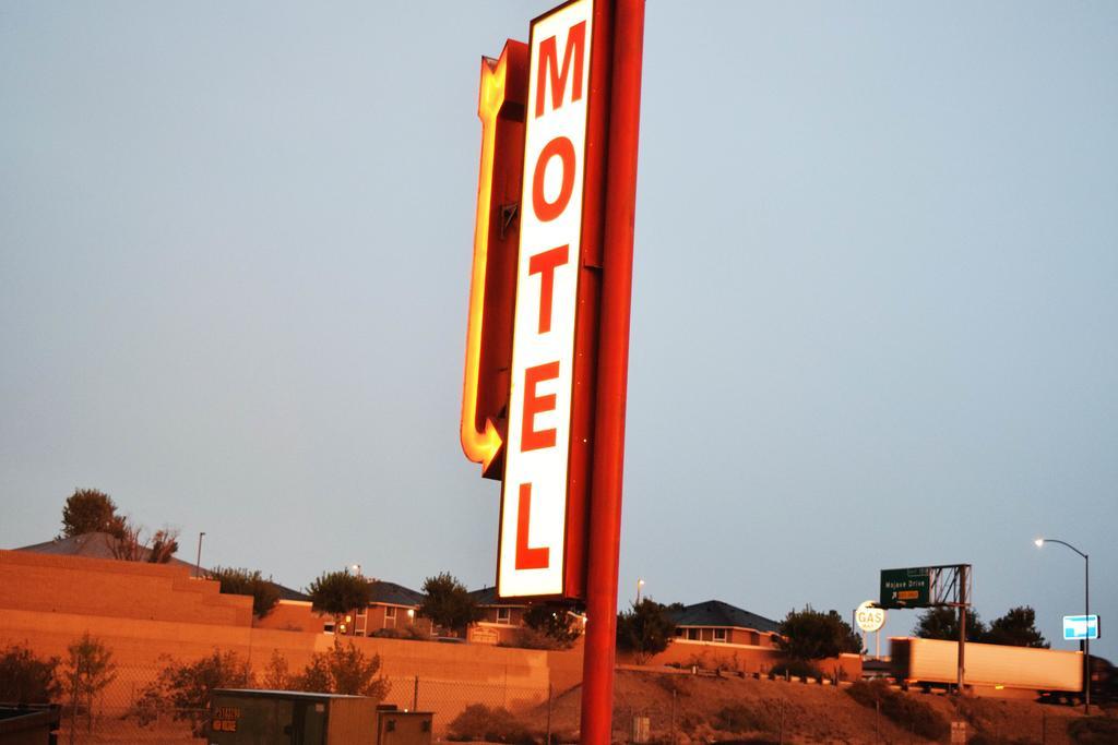 Mojave Inn فيكتورفيل المظهر الخارجي الصورة